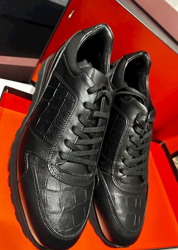 Siyah Yılan Desenli Bağcıklı Çok Rahat Erkek Spor Ayakkabı - Görsel 4