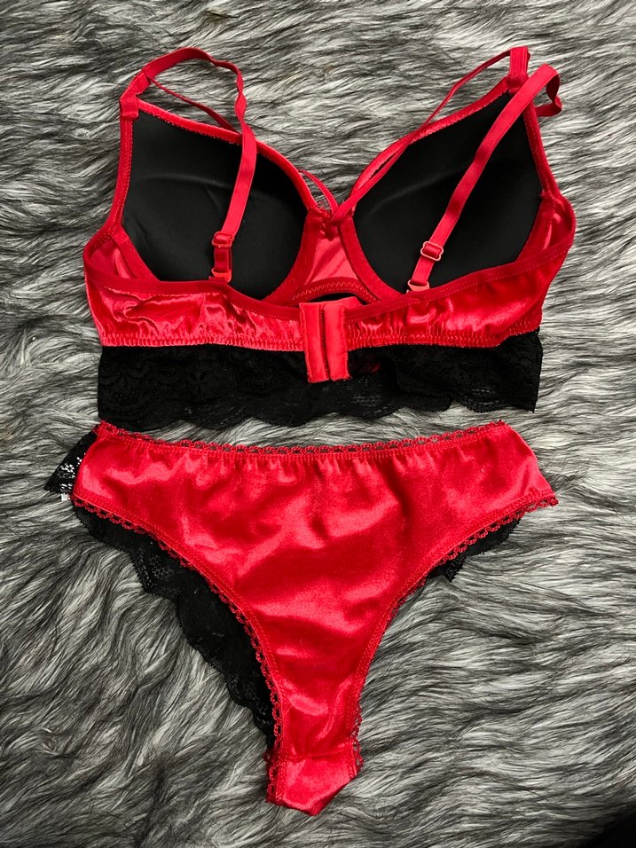 Kırmızı  Dantelli Sütyen Takımı - Görsel 3