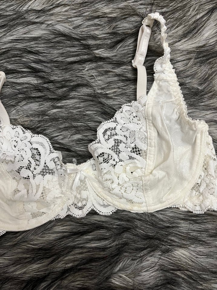 Beyaz Minimalist Midi Sütyen - Görsel 3