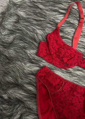Koyu Kırmızı Dantel Sütyen - Görsel 3