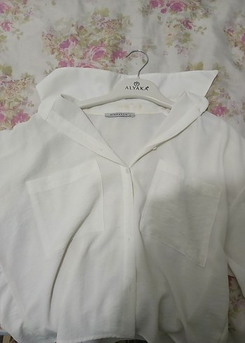 Kadın Beyaz Keten V Yaka Düğmeli Gömlek - Görsel 4