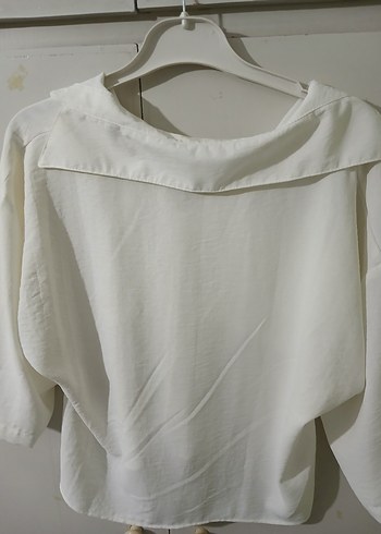 Kadın Beyaz Keten V Yaka Düğmeli Gömlek - Görsel 2