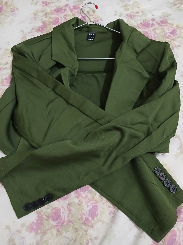 Yeşil Kadın omuz vatkali cepli crop ceket - Görsel 3