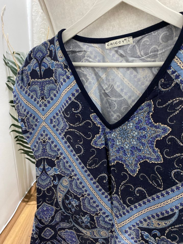 Bohem V Yaka Desenli Elbise - Görsel 3