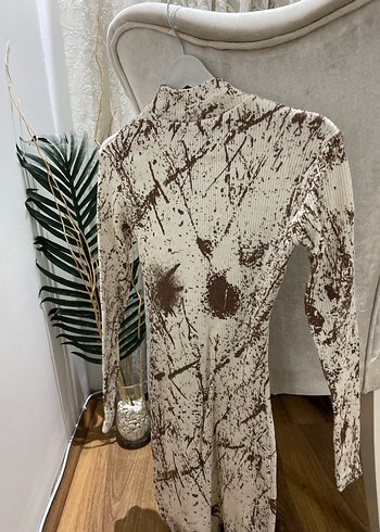 Kahverengi Batik Desenli Boğazlı Kadın Kazak - Görsel 4