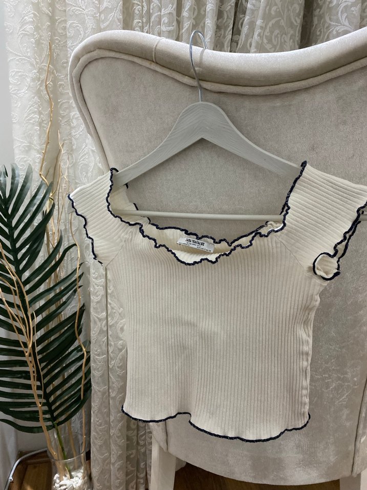 Kısa Kollu Beyaz Triko Bluz - Görsel 5