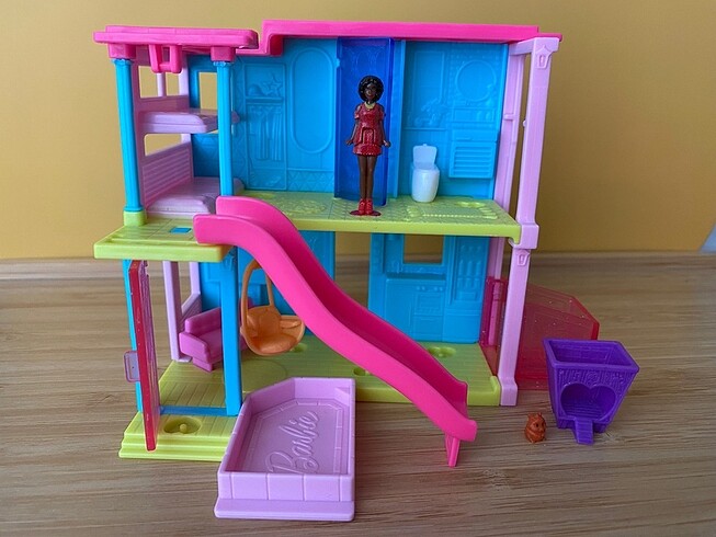 Barbieland mini ev 2