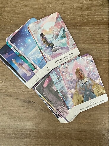Işığını kullan kehanet tarot kartları