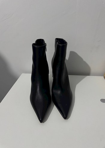 Siyah Deri İnce Topuklu Kadın Bot - Görsel 2