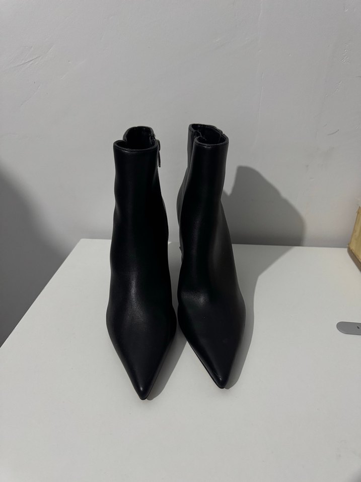 Siyah Deri İnce Topuklu Kadın Bot - Görsel 2