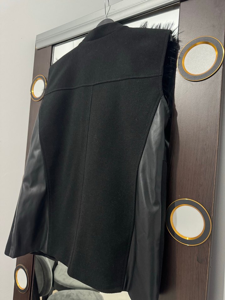 Siyah kadın kürklü yelek - Görsel 3