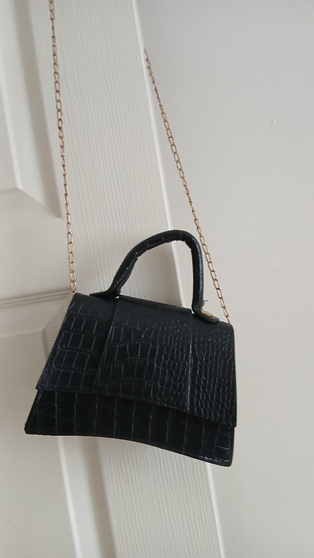 Zincir Detaylı Siyah Deri Yılan Desenli Kadın Çanta - Görsel 2