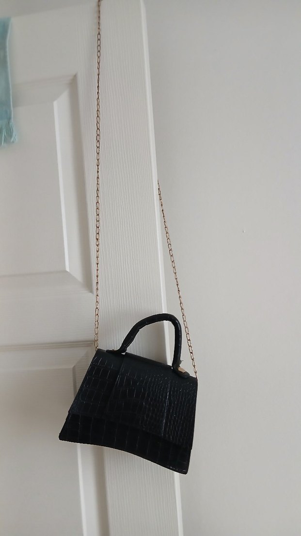 Zincir Detaylı Siyah Deri Yılan Desenli Kadın Çanta - Görsel 3