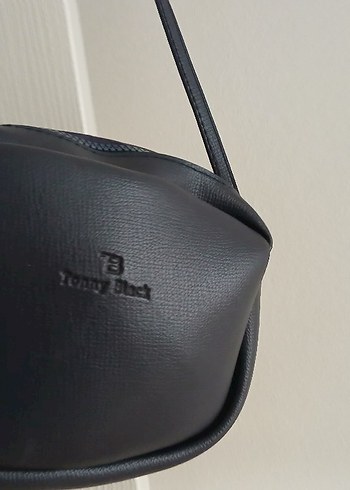 Minimalist Siyah Deri Kadın Çanta - Görsel 2