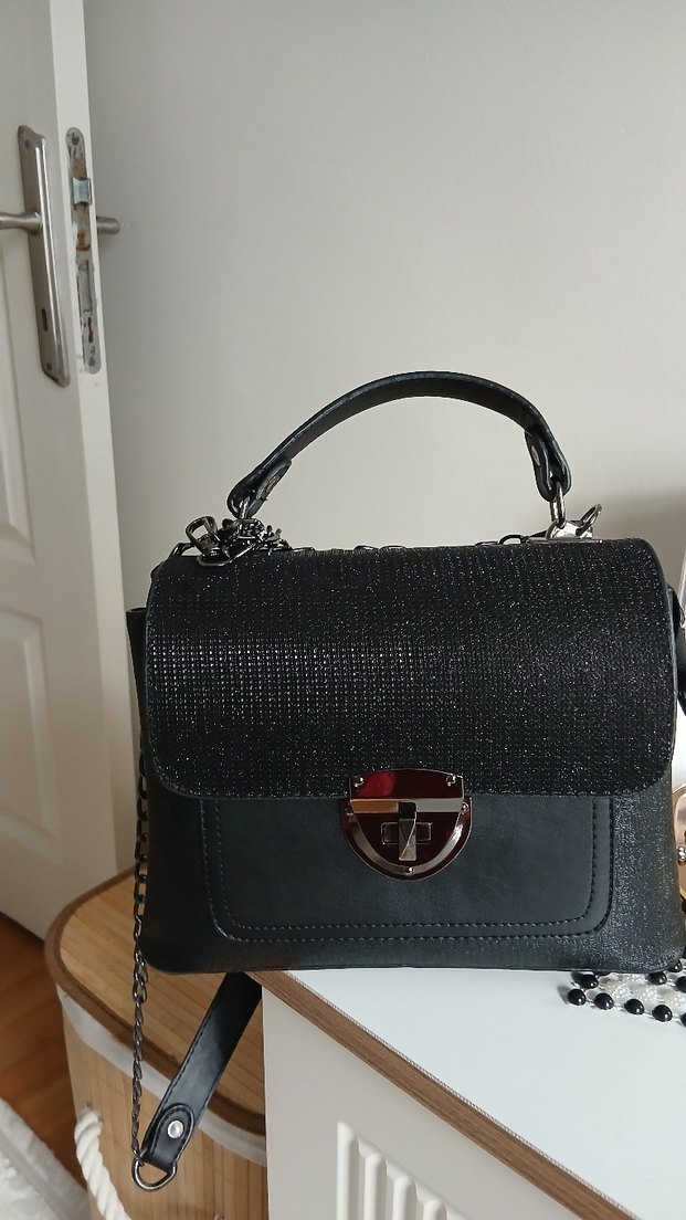 Siyah Deri Yılan Desenli Tokalı Kadın Çanta - Görsel 2