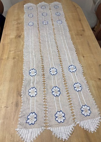 Mavi Çiçek İşlemeli Beyaz Dantel Runner - Görsel 4