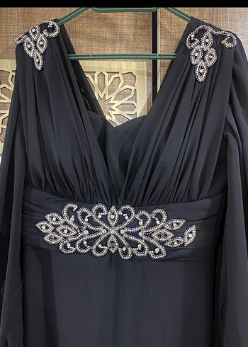 Nakışlı Siyah Uzun Kollu Abiye Elbise - Görsel 3