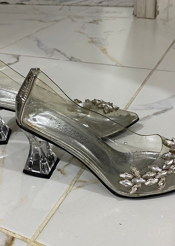 Şeffaf sitiletto İşlemeli Kristal Detaylı Topuklu Ayakkabı - Görsel 3