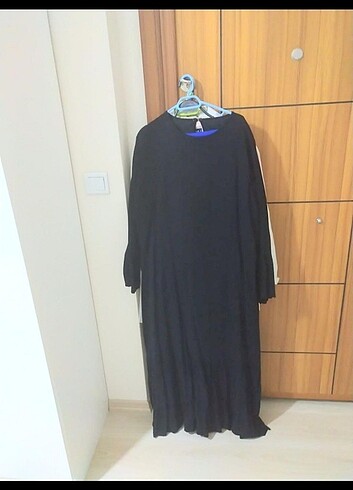 48 Beden siyah Renk Boydan siyah tesettüre uygun elbise 
