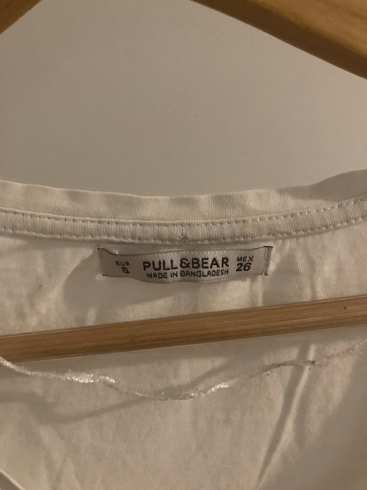 Beyaz V Yaka Keten Kadın Tişört - Görsel 2