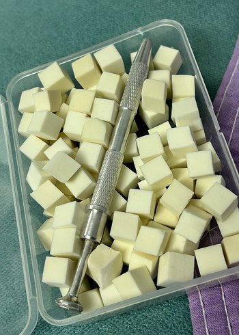 Beyaz Tırnak Dekorasyon Süngerleri ve Metal Uygulama Aparatı - Görsel 3