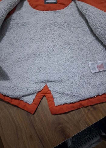 Düğmeli Kapüşonlu Erkek Çocuk Mont - Görsel 5