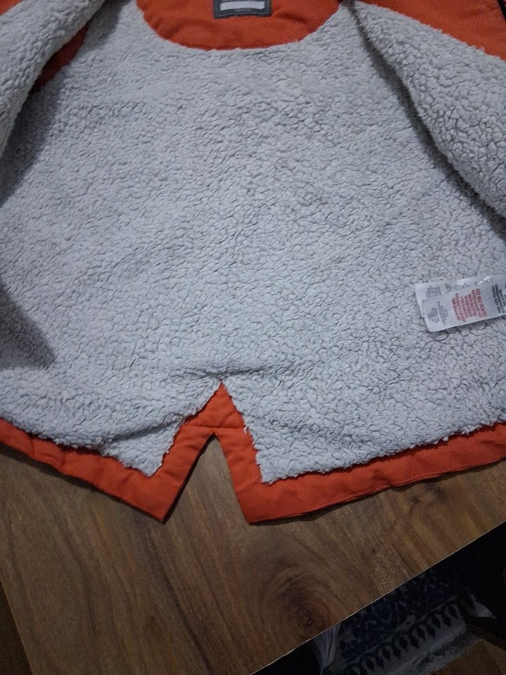 Düğmeli Kapüşonlu Erkek Çocuk Mont - Görsel 5