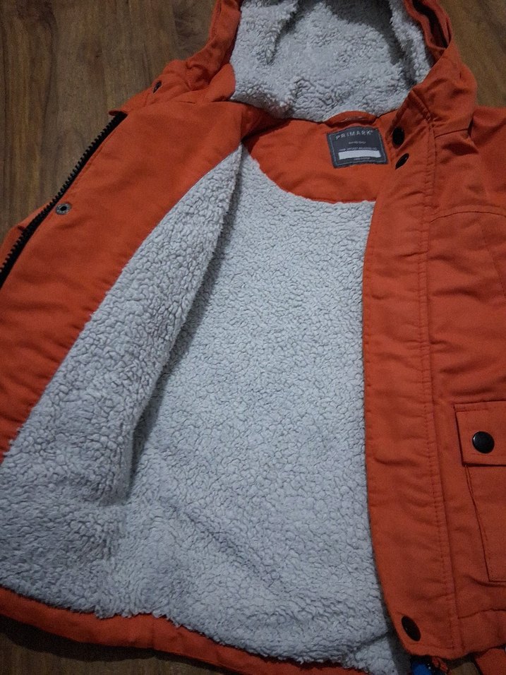 Düğmeli Kapüşonlu Erkek Çocuk Mont - Görsel 2