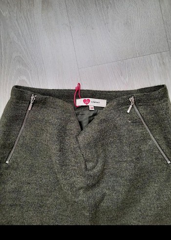 Mini Etek Fermuarlı Detaylı - Görsel 2