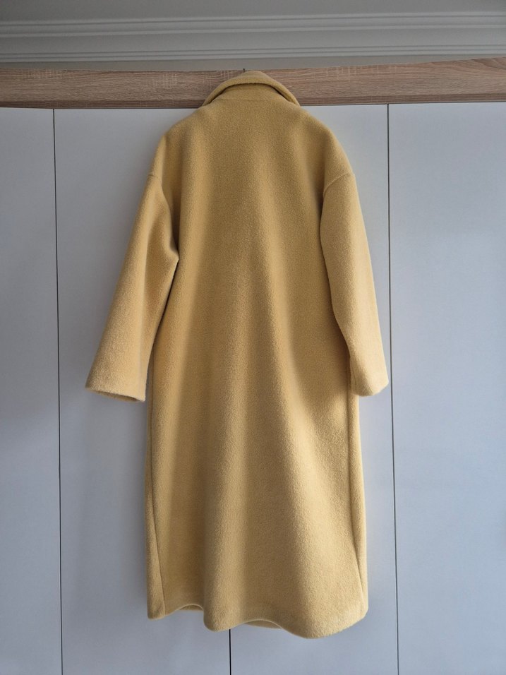 Bej Uzun Düğmeli Kadın Kaban - Görsel 3