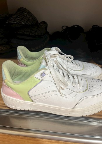 39 Beden Stradivarius kadın spor ayakkabı
