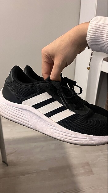 40 Beden Adidas kadın spor ayakkabı