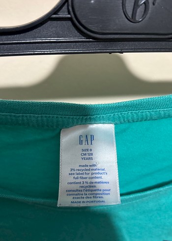 Kız Çocuk GAP Baskılı Koyu Yeşil Tişört - Görsel 2