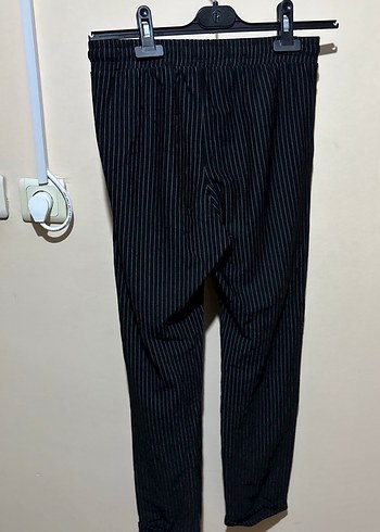 Kadın Siyah Çizgili Pliseli Kumaş Pantolon - Görsel 2