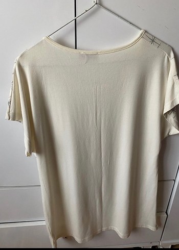 Beyaz Baskılı Kadın Tişört - Görsel 2