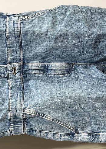Kadın Mavi Kemerli Denim Kısa Tulum - Görsel 3