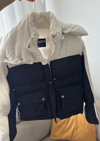 Düğmeli Siyah Beyaz Kadın Kışlık mont - Görsel 2