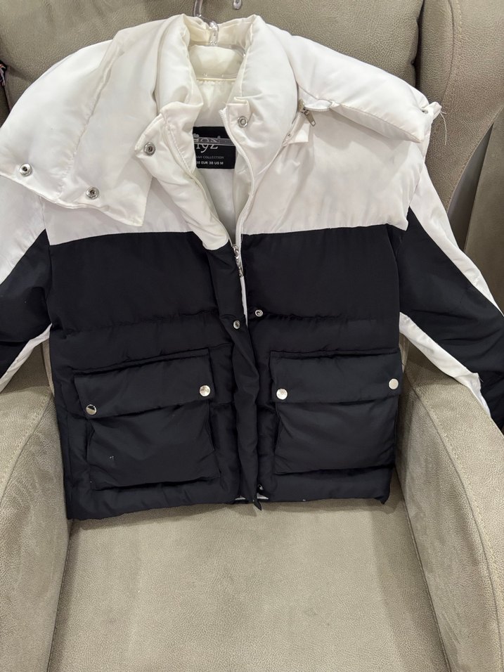 Düğmeli Siyah Beyaz Kadın Kışlık mont - Görsel 3