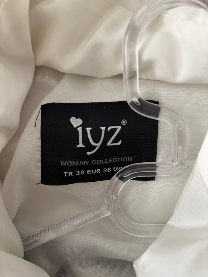 Düğmeli Siyah Beyaz Kadın Kışlık mont - Görsel 4