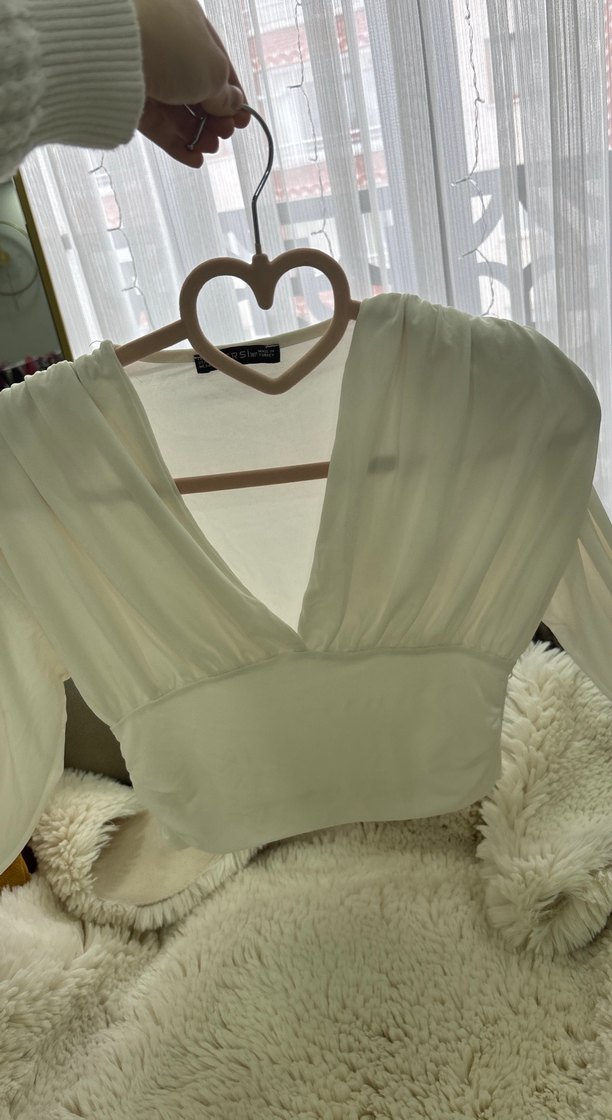 Beyaz V Yakalı Kısa Kollu Mini Bluz - Görsel 2