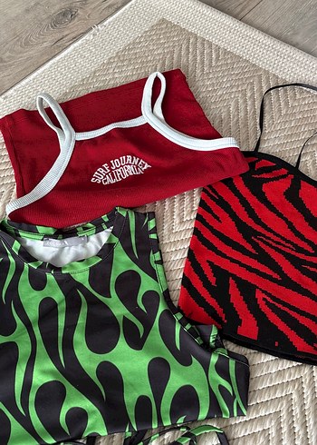 Kırmızı Örgü Mini Atlet - Görsel 3