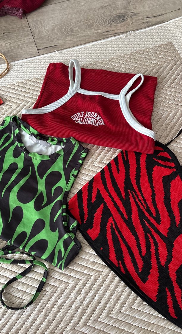 Kırmızı Örgü Mini Atlet - Görsel 2