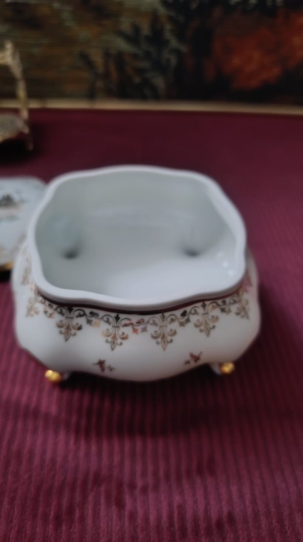 Bordo Renk At Arabası Desenli Porselen Kutusu - Görsel 3