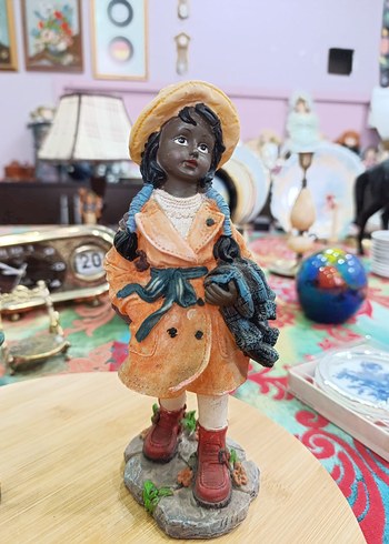 Renkli Çocuk Figürin - Görsel 2