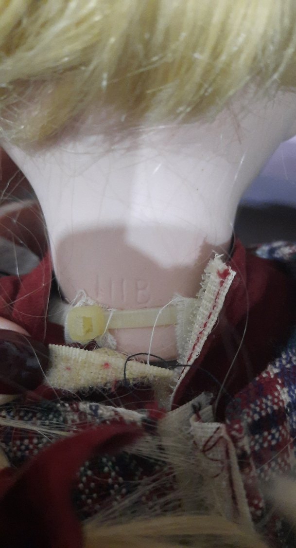 Porselen Bordo Ekoseli Elbiseli Bebek - Görsel 4