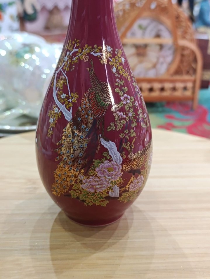 Bordo Renkli İnce Boyunlu Vazo - Görsel 3