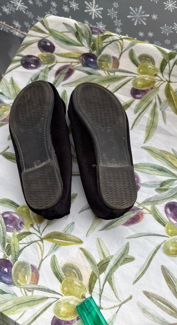 Siyah Fiyonk Detaylı Kız Babet - Görsel 3