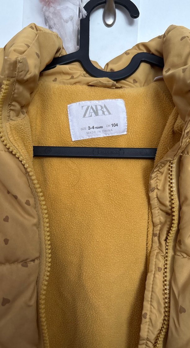 Kapüşonlu Sarı Baskılı Çocuk Mont - Görsel 4