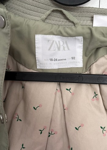 Kız çocuk yeşil Çocuk Düğmeli ve fermuarlı  ara mevsimlik ceket - Görsel 3