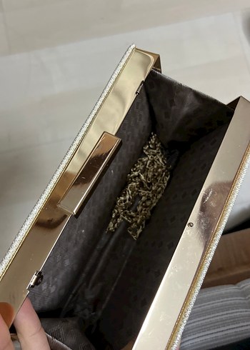 Zincir Detaylı Beyaz Yılan Desenli Kadın Portföy Çanta - Görsel 2